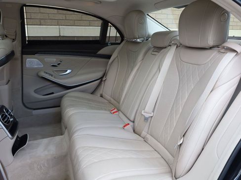 Used 2018 Mercedes-Benz S 560 Sedan image 23