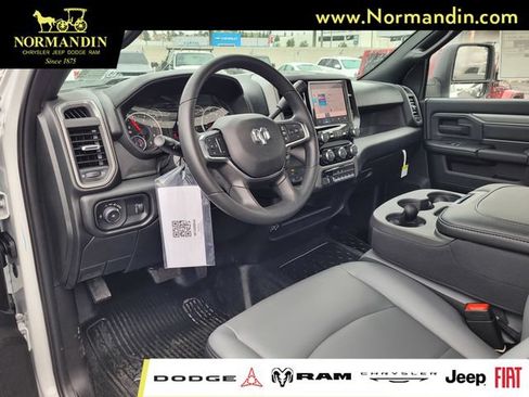 New 2026 RAM 5500 Tradesman AWD/4WD image 7