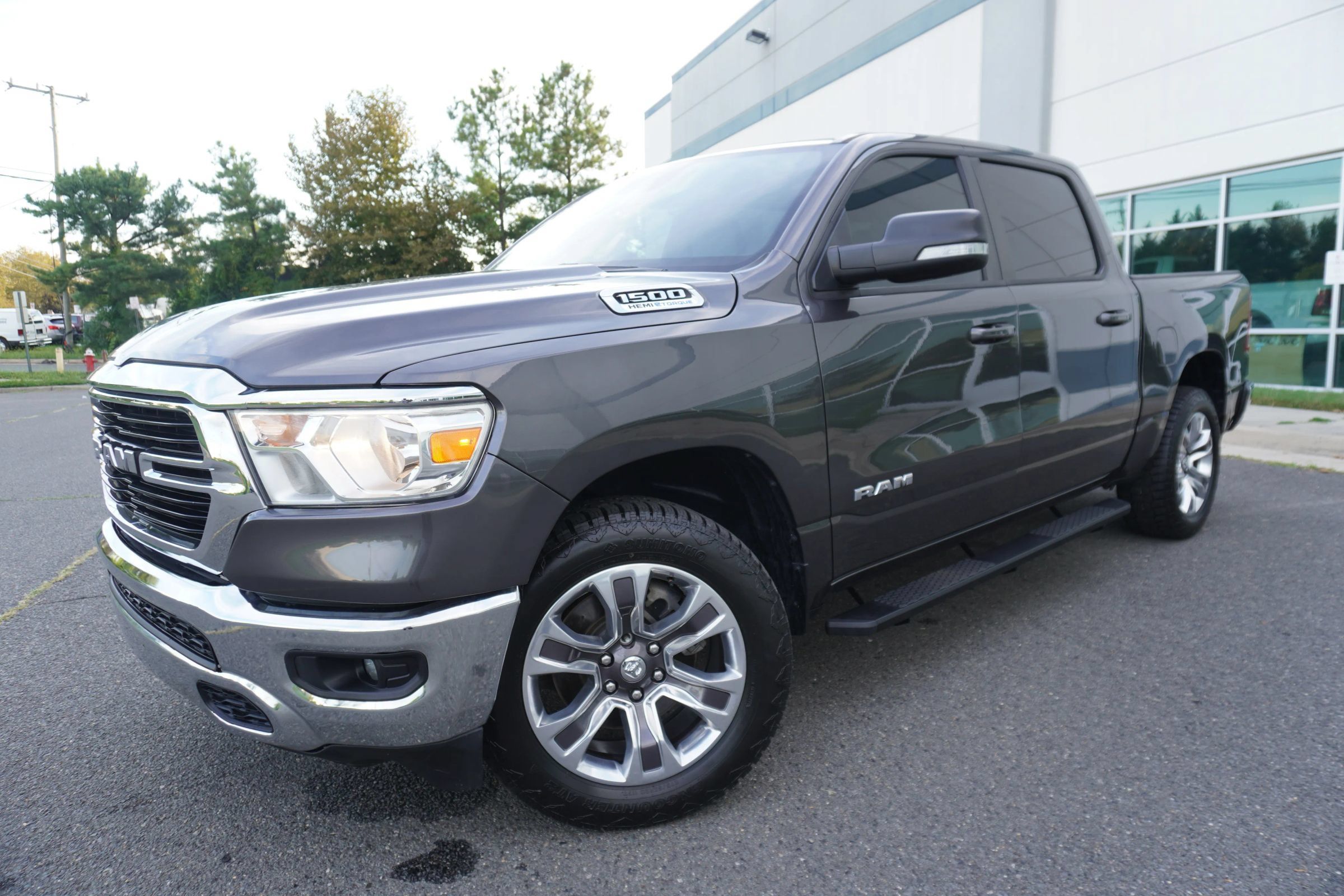 Used 2021 RAM 1500 Big Horn AWD/4WD image 3