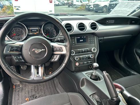 Used 2020 Ford Mustang GT image 6