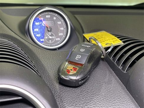 Certified 2025 Porsche 718 Boxster image 43