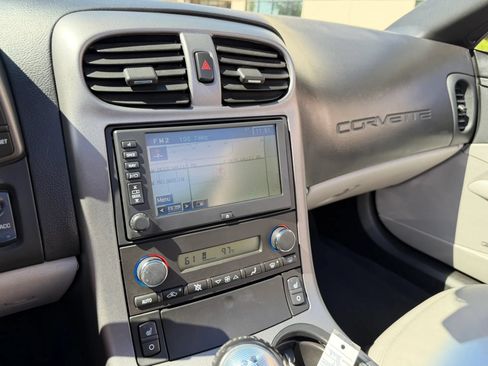 Used 2006 Chevrolet Corvette Convertible w/ Preferred Equipment Group RWD image 18