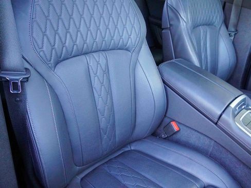 Used 2025 BMW X6 M60i image 13