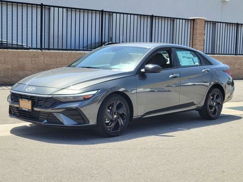 New 2026 Hyundai Elantra Sport image 2