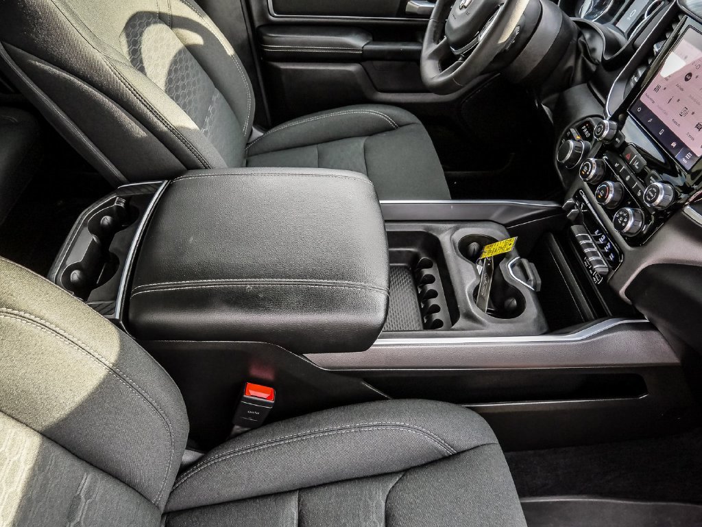 Used 2025 RAM 1500 Big Horn AWD/4WD image 17