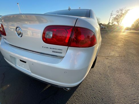 Used 2011 Buick Lucerne Super image 12