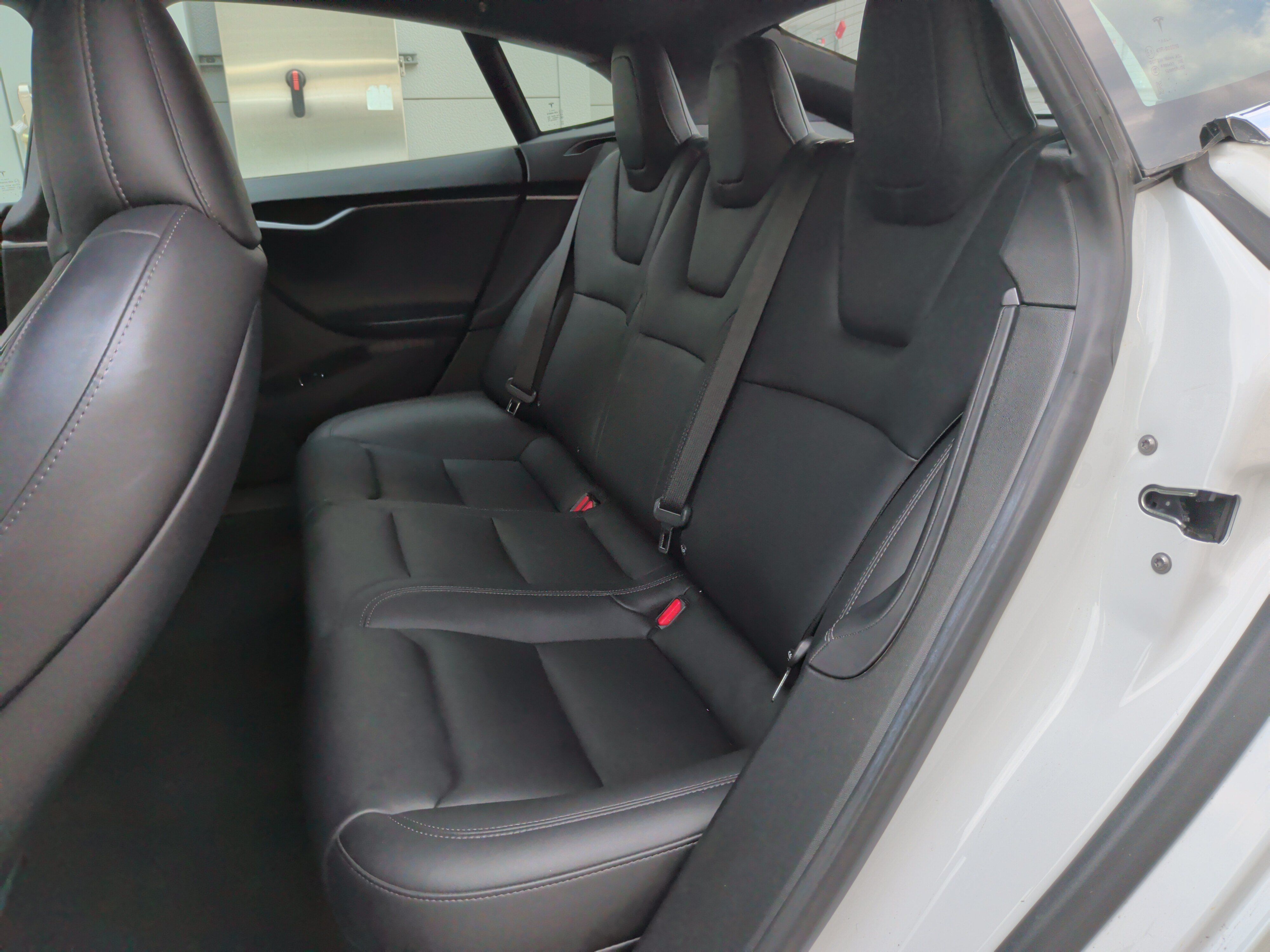 Used 2020 Tesla Model S Long Range Plus AWD/4WD image 32