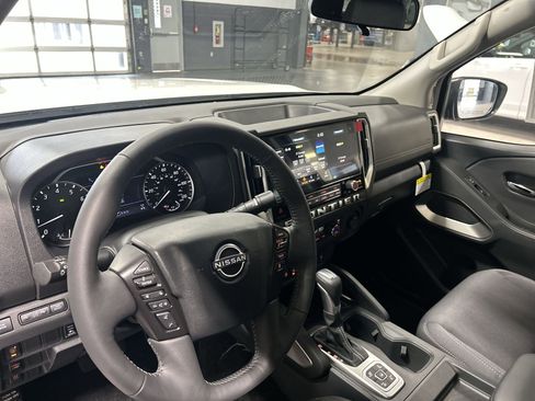 New 2026 Nissan Frontier SV w/ SV Convenience Package image 2