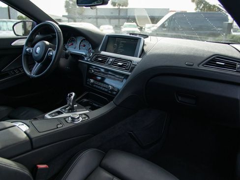 Used 2013 BMW M6 Convertible RWD image 43