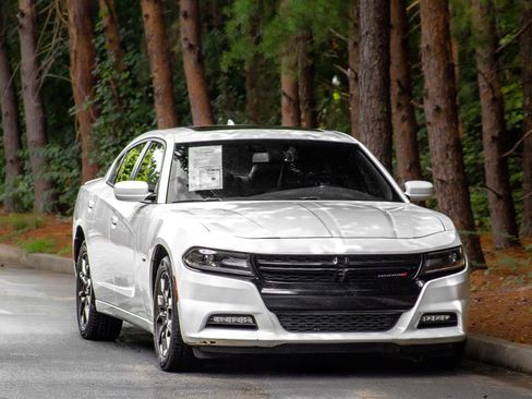 Used 2018 Dodge Charger GT image 37
