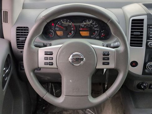 Used 2018 Nissan Frontier SV image 24