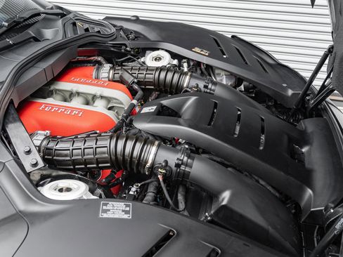 Used 2025 Ferrari Purosangue AWD/4WD image 20