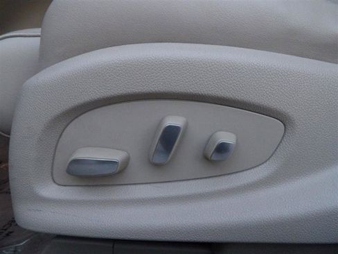 Used 2014 Cadillac XTS Luxury w/ Driver Awareness Package image 29