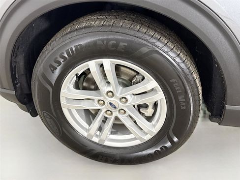 Used 2022 Ford Explorer XLT w/ Class IV Trailer Tow Package image 31