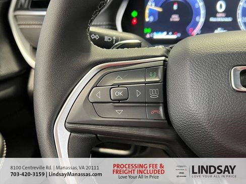 New 2025 Jeep Grand Cherokee Altitude AWD/4WD image 34