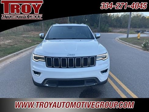 Used 2018 Jeep Grand Cherokee Limited w/ Luxury Group II image 2