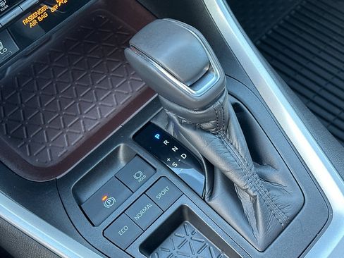 Certified 2021 Toyota RAV4 Limited image 27