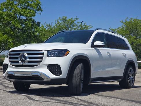 Certified 2025 Mercedes-Benz GLS 450 4MATIC image 13