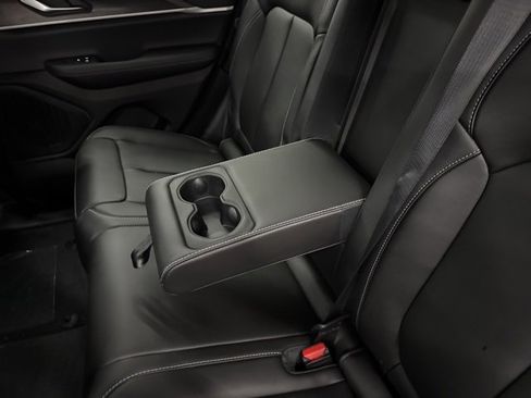 New 2025 Jeep Grand Cherokee Limited w/ Black Appearance Package image 6