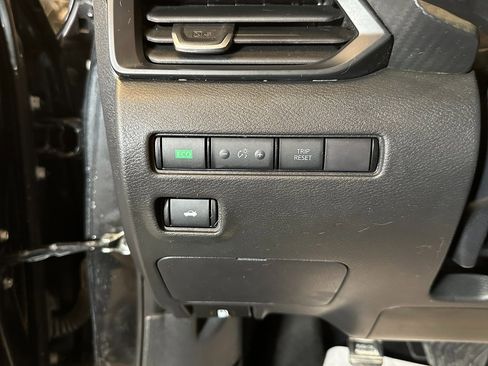 Used 2023 Nissan Sentra S image 14