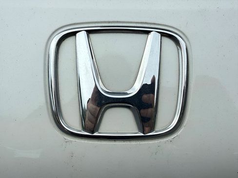 Certified 2023 Honda HR-V EX-L image 32