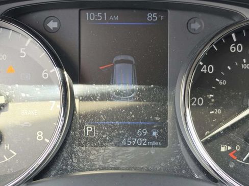 Used 2022 Nissan Rogue Sport SV w/ Technology Package FWD image 16