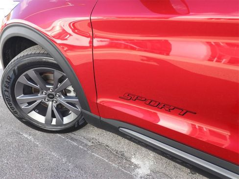 Certified 2022 Ford Explorer XLT w/ Equipment Group 202A image 3