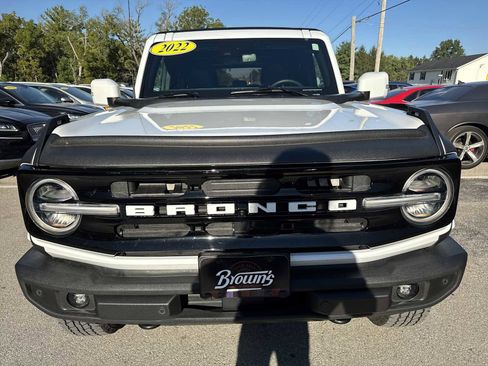 Used 2022 Ford Bronco Outer Banks image 2