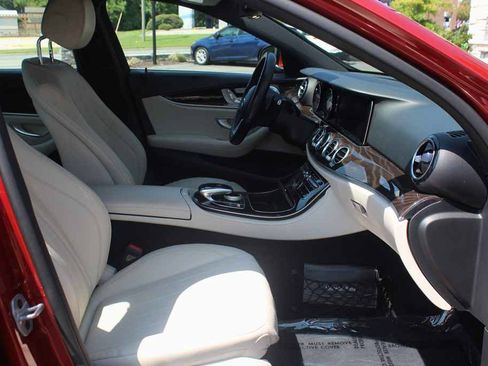 Used 2019 Mercedes-Benz E 300 image 29