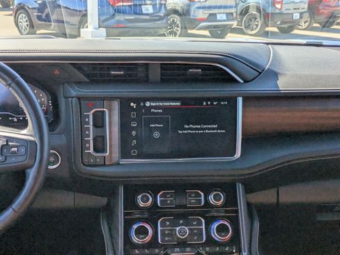 Used 2024 GMC Yukon Denali Ultimate image 18