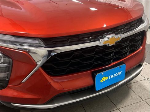 Used 2024 Chevrolet Trax LT image 31