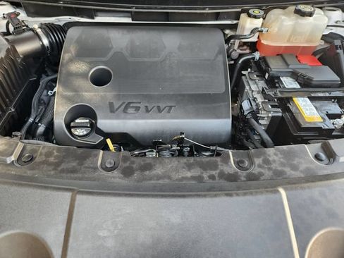 Used 2023 Chevrolet Traverse Premier FWD image 33