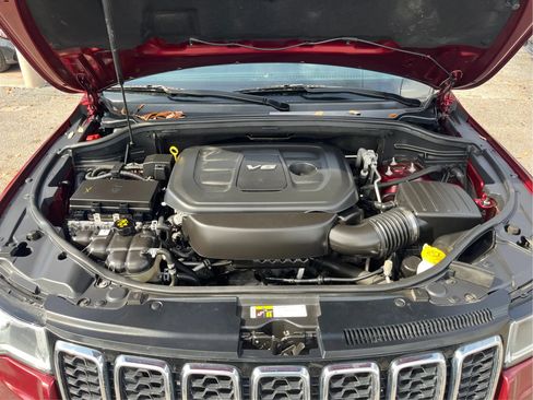 Used 2018 Jeep Grand Cherokee Laredo RWD image 13
