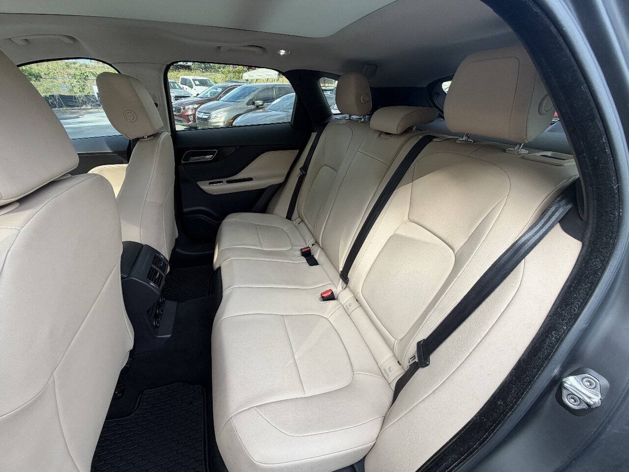 Used 2018 Jaguar F-PACE Premium AWD/4WD image 21