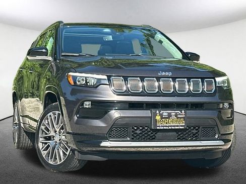Used 2022 Jeep Compass Limited w/ Elite Group AWD/4WD image 2
