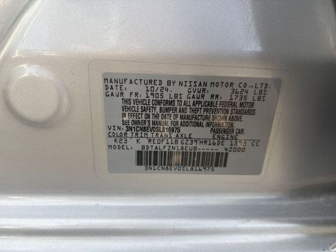 Used 2025 Nissan Versa SV image 27