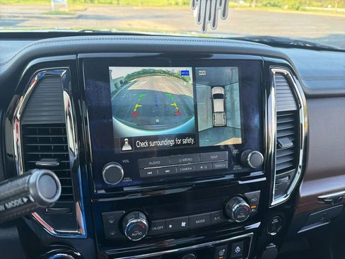 Used 2023 Nissan Titan Platinum Reserve w/ Moonroof Package image 9