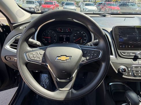 Used 2023 Chevrolet Malibu LT FWD image 10