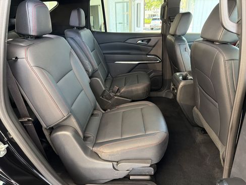 Used 2024 Chevrolet Traverse Z71 w/ LPO, Floor Liner Package AWD/4WD image 31