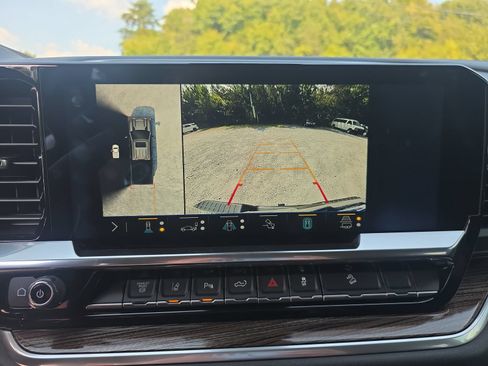 Used 2025 Chevrolet Silverado 2500 LT w/ Trail Boss Package AWD/4WD image 19