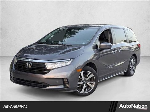 Used 2024 Honda Odyssey Touring image 1