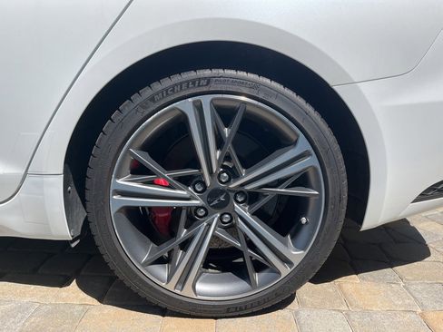 Used 2025 Genesis G70 3.3T Advanced w/ Sport Prestige Package image 9