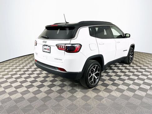 Certified 2024 Jeep Compass Limited image 11