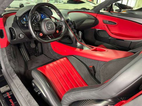 Used 2023 Bugatti Chiron Pur Sport image 9