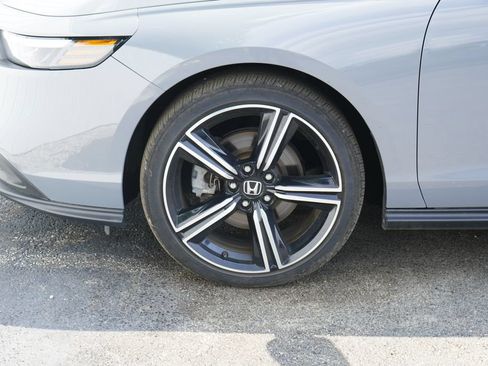 Used 2023 Honda Accord Sport image 6