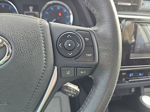 Used 2017 Toyota Corolla L image 23