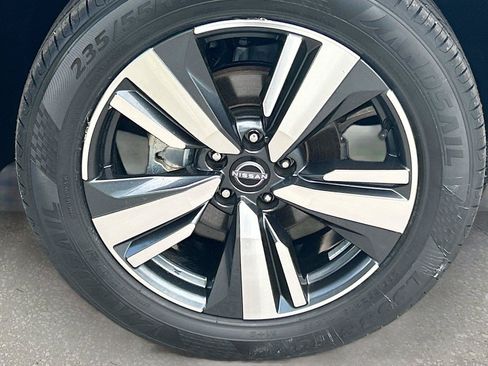 Used 2023 Nissan Rogue SL w/ SL Premium Package FWD image 42