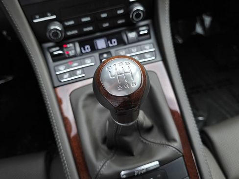 Certified 2025 Porsche 718 Cayman S RWD image 21