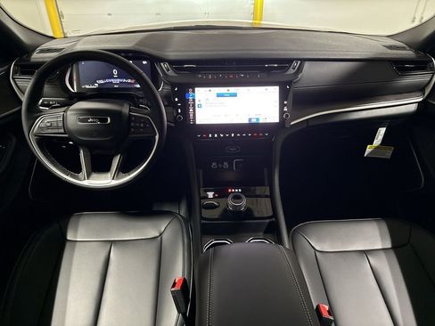 New 2026 Jeep Grand Cherokee L Limited AWD/4WD image 10