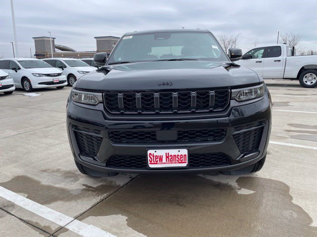 New 2026 Jeep Grand Cherokee Altitude AWD/4WD image 9